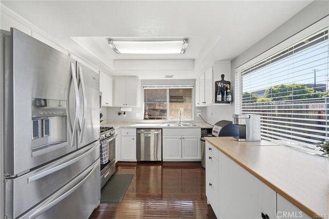 3702 W Park Central, Orange, CA 92868
