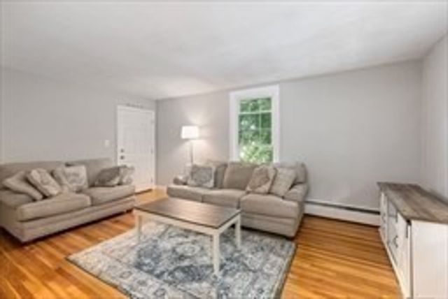 60 Vinton St 3, Melrose, MA 02176