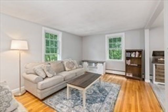 60 Vinton St 3, Melrose, MA 02176