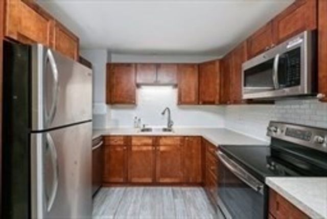 60 Vinton St 3, Melrose, MA 02176
