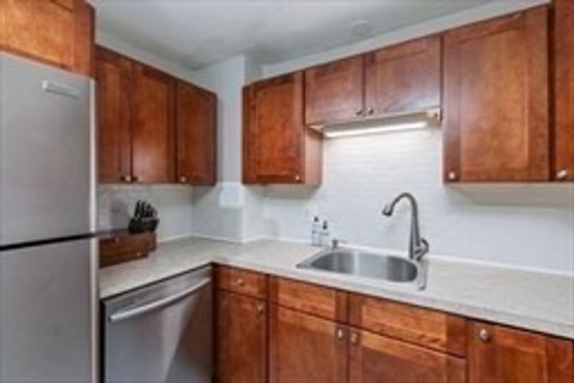 60 Vinton St 3, Melrose, MA 02176