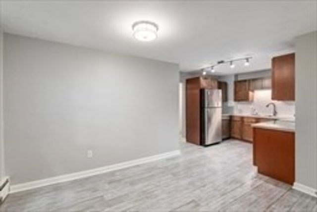 60 Vinton St 3, Melrose, MA 02176