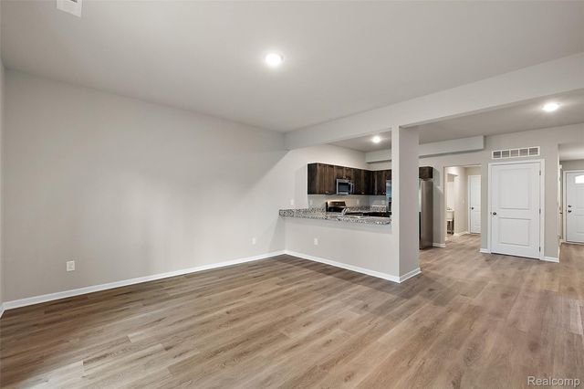 28139 Loews Drive Unit 4D, Chesterfield Township, MI 48051