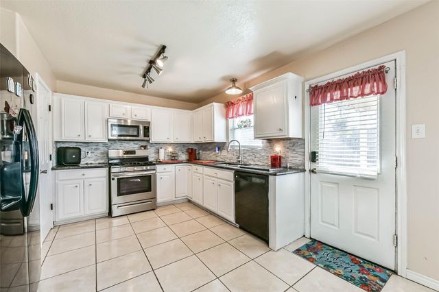 8319 White Pine Lane, Baytown, TX 77523