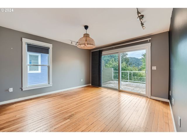 9116 N WILLAMETTE Blvd, Portland, OR 97203