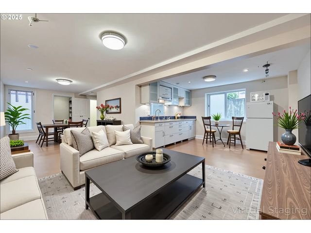 9116 N WILLAMETTE Blvd, Portland, OR 97203