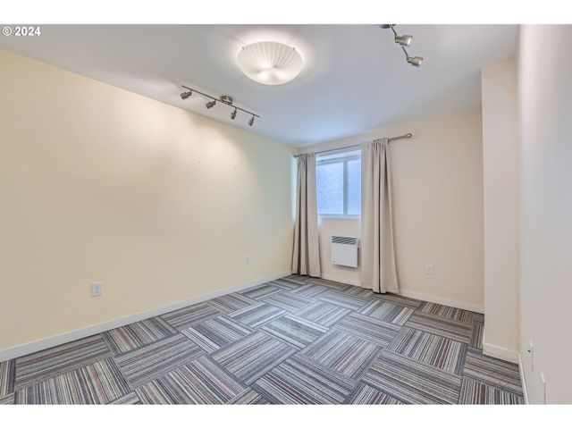 9116 N WILLAMETTE Blvd, Portland, OR 97203