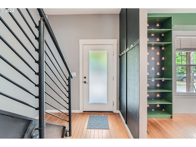 9116 N WILLAMETTE Blvd, Portland, OR 97203