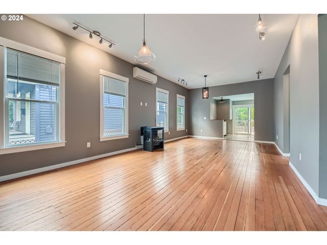 9116 N WILLAMETTE Blvd, Portland, OR 97203