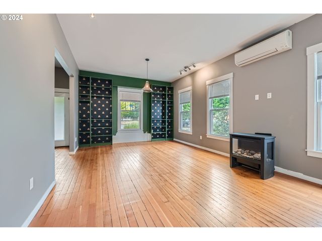 9116 N WILLAMETTE Blvd, Portland, OR 97203