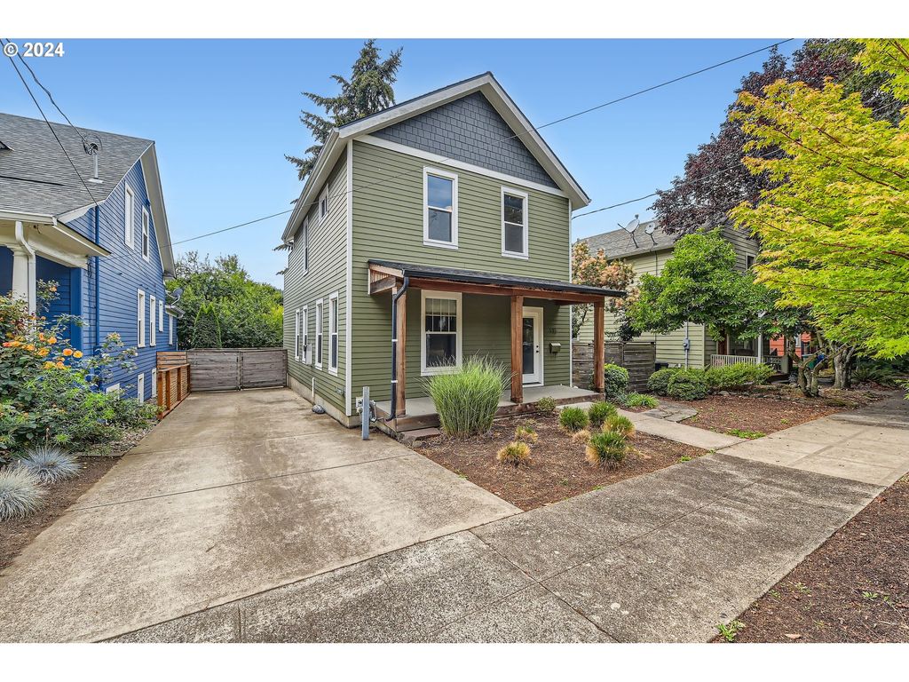 9116 N WILLAMETTE Blvd, Portland, OR 97203