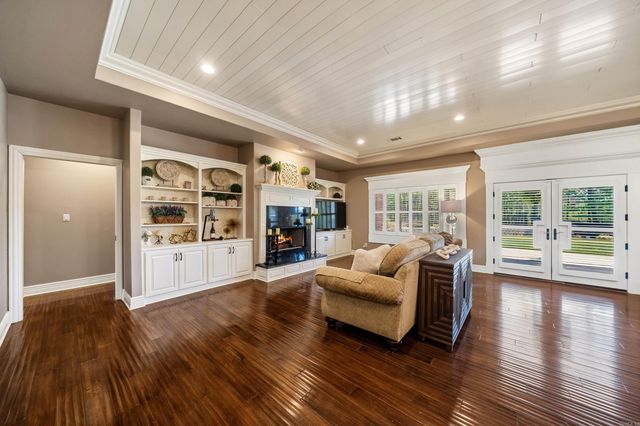 126 Oak Shores Circle, Hot Springs, AR 71913