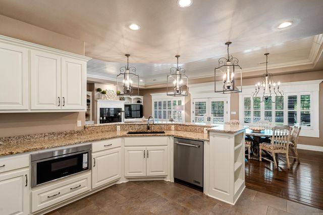 126 Oak Shores Circle, Hot Springs, AR 71913