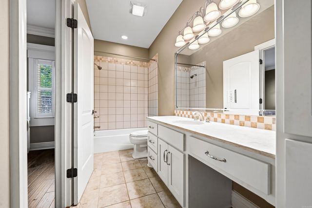 126 Oak Shores Circle, Hot Springs, AR 71913