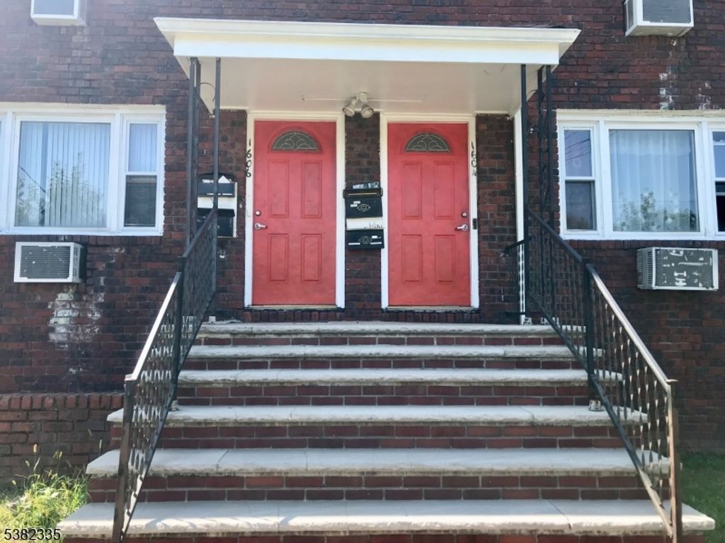 1604 Clinton St, Linden City, NJ 07036
