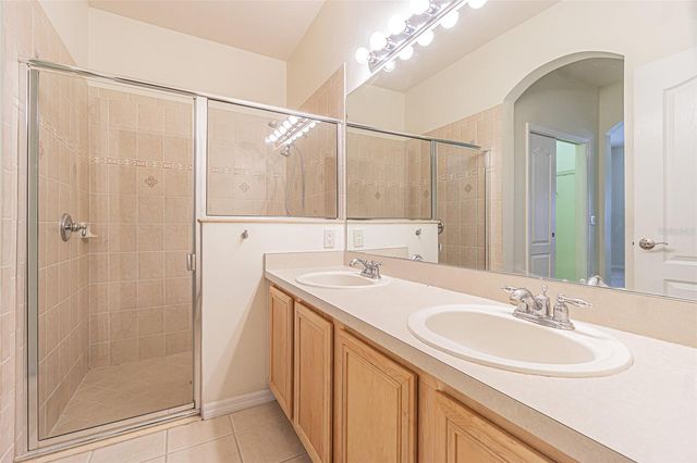 20719 GREAT LAUREL AVENUE, Tampa, FL 33647