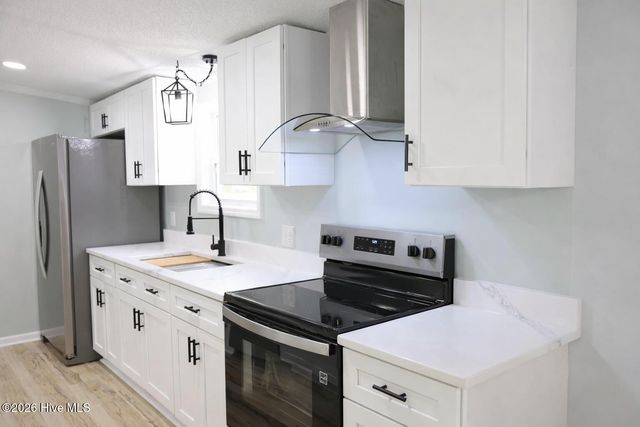 590 Luther Banks Road, Richlands, NC 28574