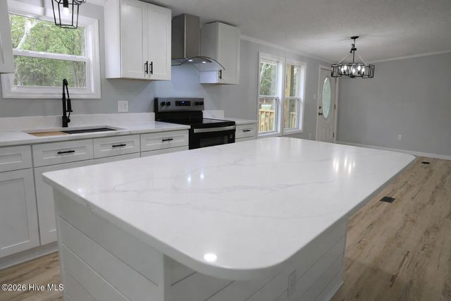 590 Luther Banks Road, Richlands, NC 28574