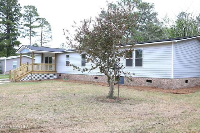 590 Luther Banks Road, Richlands, NC 28574