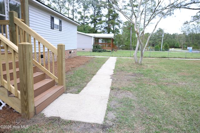 590 Luther Banks Road, Richlands, NC 28574