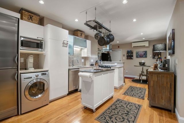 27 Clark Street 6, Boston, MA 02109