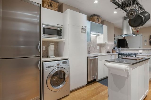 27 Clark Street 6, Boston, MA 02109