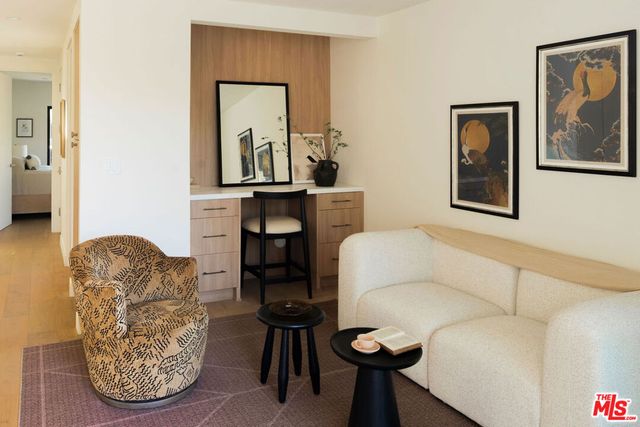 3444 Redwood Avenue, Los Angeles, CA 90066