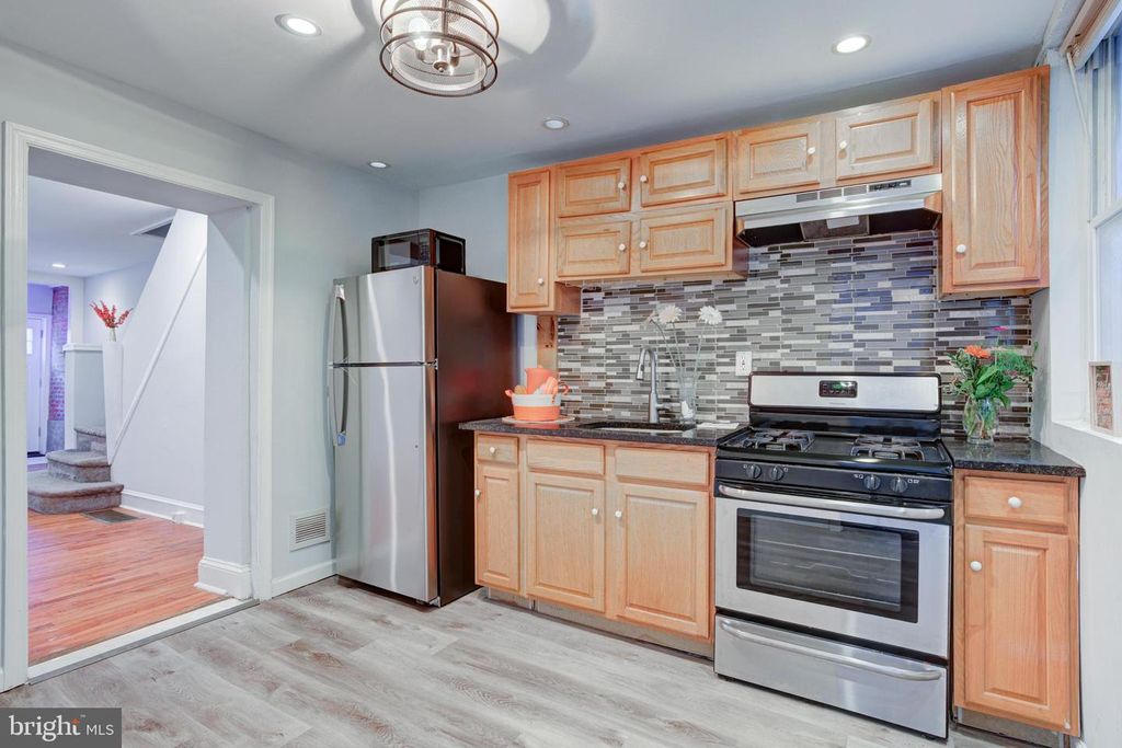 445 TREE ST, PHILADELPHIA, PA 19148 — photo 2