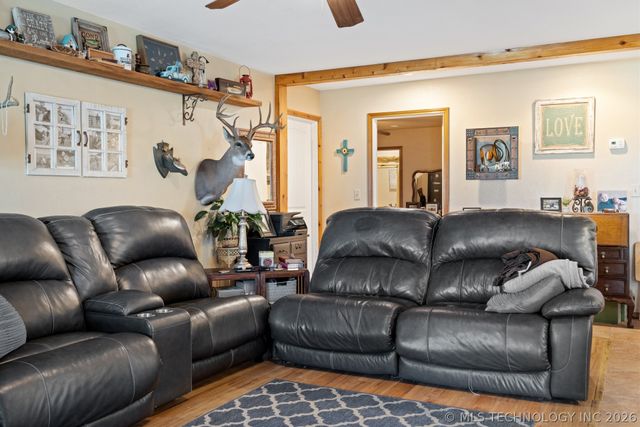 3 Shady Grove, Bennington, OK 74723