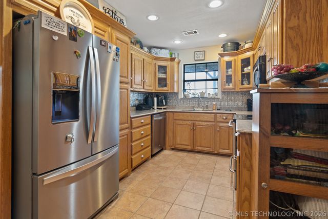 3 Shady Grove, Bennington, OK 74723