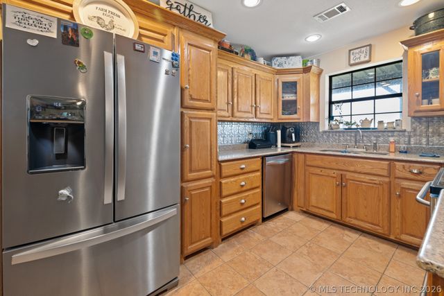 3 Shady Grove, Bennington, OK 74723