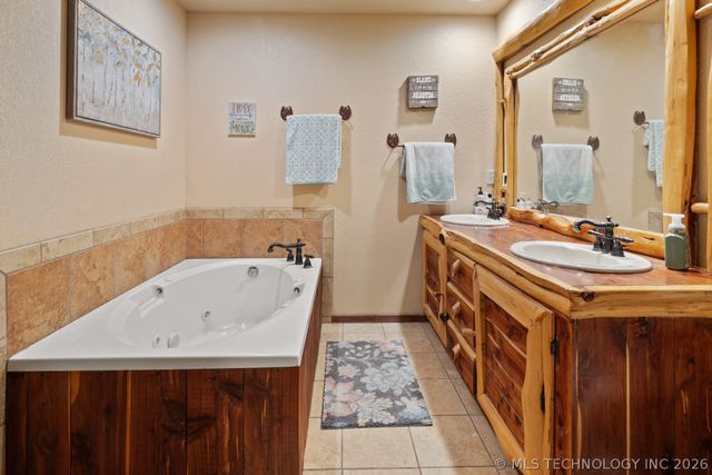 3 Shady Grove, Bennington, OK 74723
