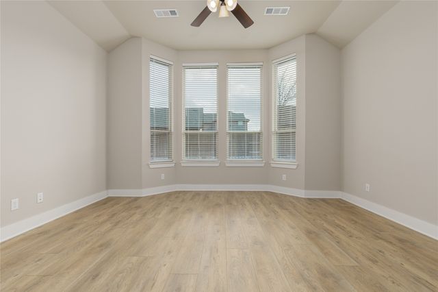 1829 Leo Drive, Van Alstyne, TX 75495