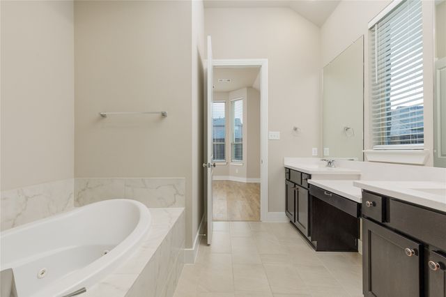 1829 Leo Drive, Van Alstyne, TX 75495