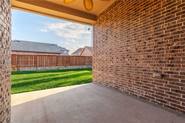 1829 Leo Drive, Van Alstyne, TX 75495