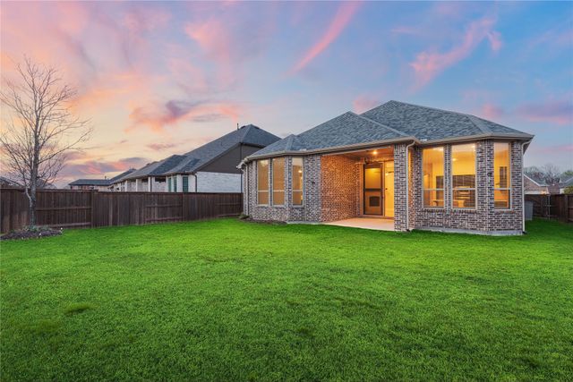 1829 Leo Drive, Van Alstyne, TX 75495