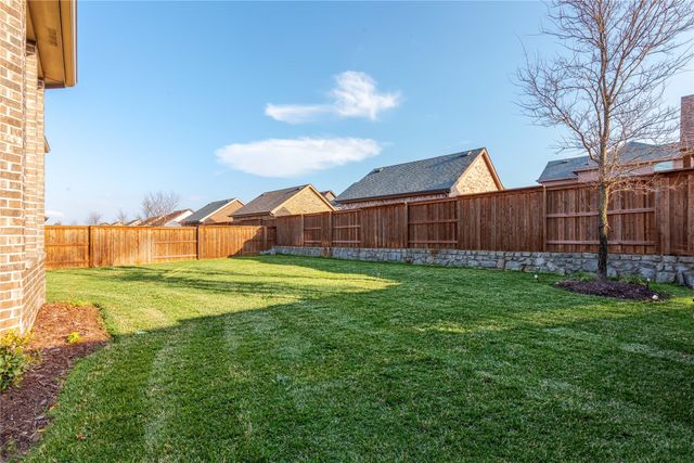 1829 Leo Drive, Van Alstyne, TX 75495