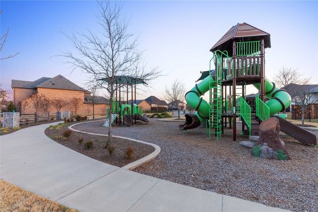 1829 Leo Drive, Van Alstyne, TX 75495