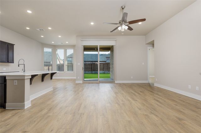 1829 Leo Drive, Van Alstyne, TX 75495