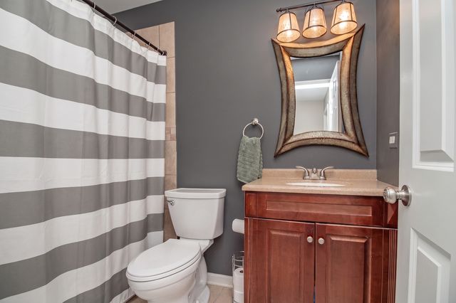 197 Uteg Street 201A, Crystal Lake, IL 60014