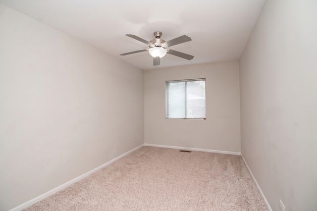 197 Uteg Street 201A, Crystal Lake, IL 60014