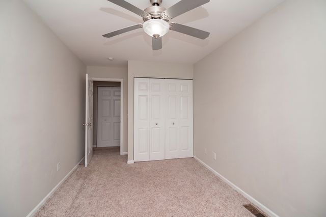 197 Uteg Street 201A, Crystal Lake, IL 60014