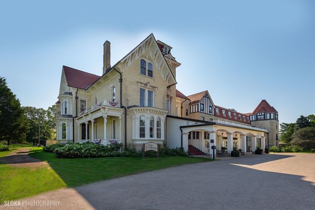 197 Uteg Street 201A, Crystal Lake, IL 60014