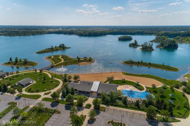 197 Uteg Street 201A, Crystal Lake, IL 60014