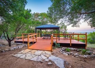 2706 Tradewind DR, Spicewood, TX 78669