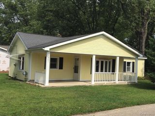 2832 Tuxedo Boulevard, Waterford, MI 48329