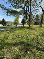 116 Tranbarger Road, Mount Carmel, TN 37645