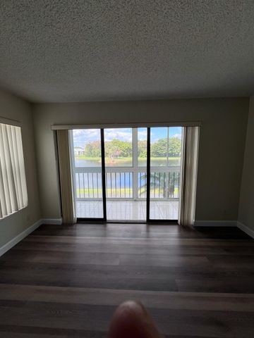 1002 Green Pine Boulevard F2, West Palm Beach, FL 33409
