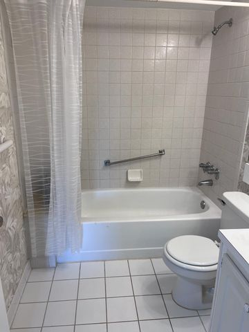 1002 Green Pine Boulevard F2, West Palm Beach, FL 33409