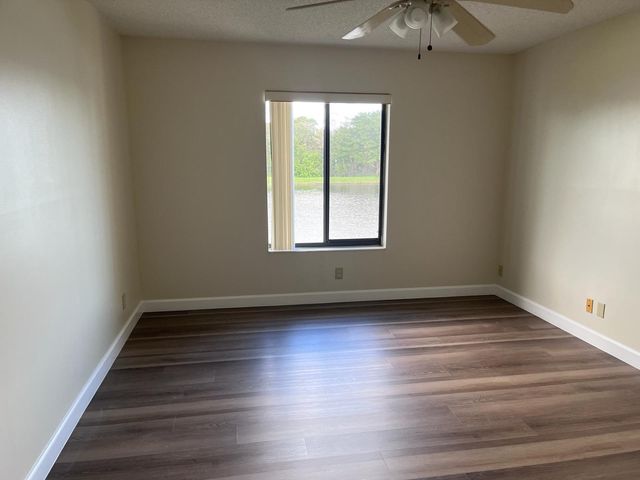 1002 Green Pine Boulevard F2, West Palm Beach, FL 33409
